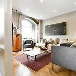 Apartman B - Neuer Geist In Alten Mauern: Luxurioes Wohnen In Der Residenzstadt Gotha