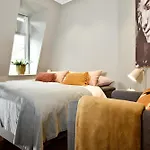Apartment B - Neuer Geist In Alten Mauern: Luxurioes Wohnen In Der Residenzstadt Gotha