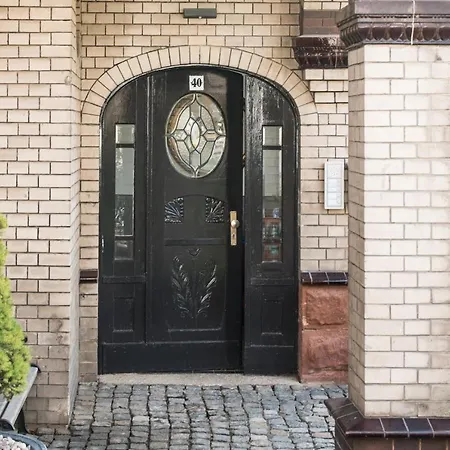 Apartman B - Neuer Geist In Alten Mauern: Luxurioes Wohnen In Der Residenzstadt