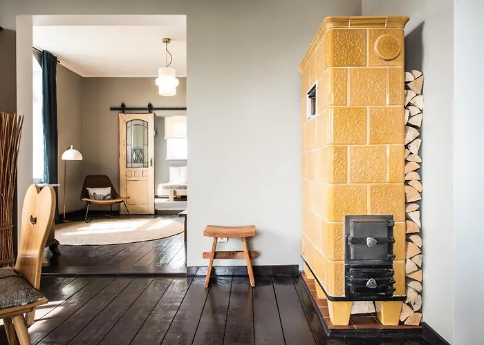 B - Neuer Geist In Alten Mauern: Luxurioes Wohnen In Der Residenzstadt *