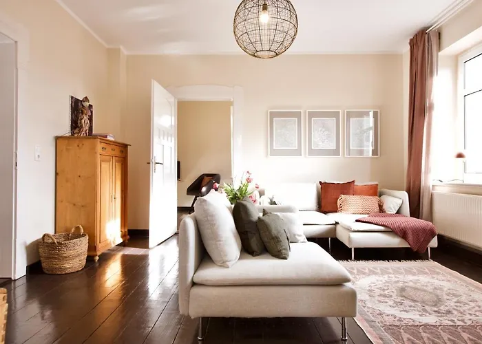 B - Neuer Geist In Alten Mauern: Luxurioes Wohnen In Der Residenzstadt * Gotha