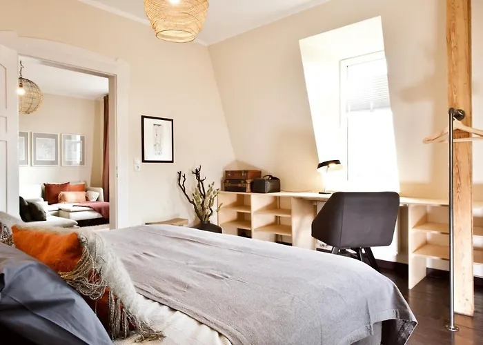 B - Neuer Geist In Alten Mauern: Luxurioes Wohnen In Der Residenzstadt * Gotha