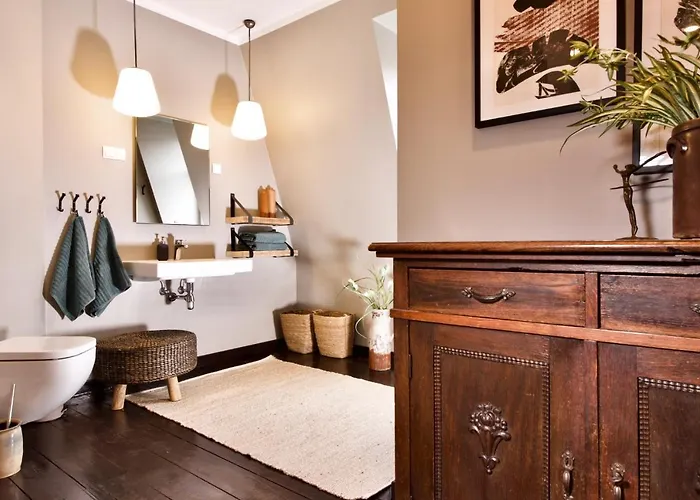 B - Neuer Geist In Alten Mauern: Luxurioes Wohnen In Der Residenzstadt Lejlighed *