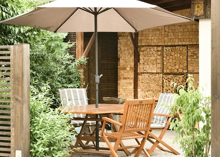 B - Neuer Geist In Alten Mauern: Luxurioes Wohnen In Der Residenzstadt Lejlighed *